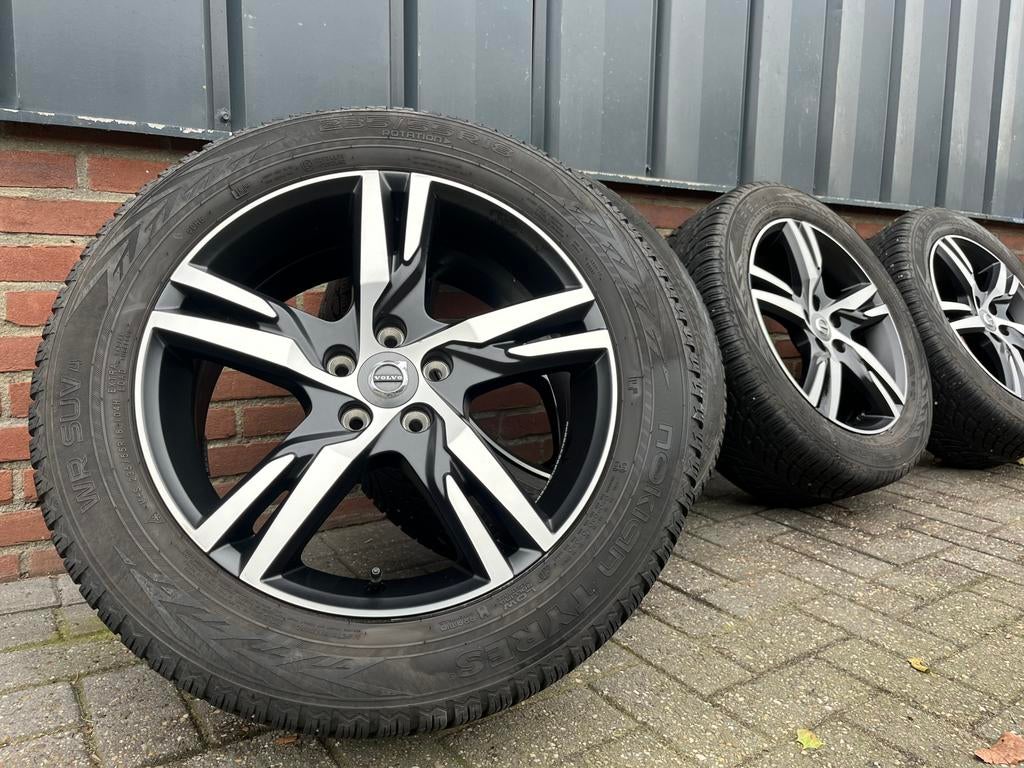 18 inch Originele Volvo XC40 Winterset Nokian, Auto-onderdelen, Banden en Velgen, Ophalen, 18 inch, Gebruikt, Banden en Velgen