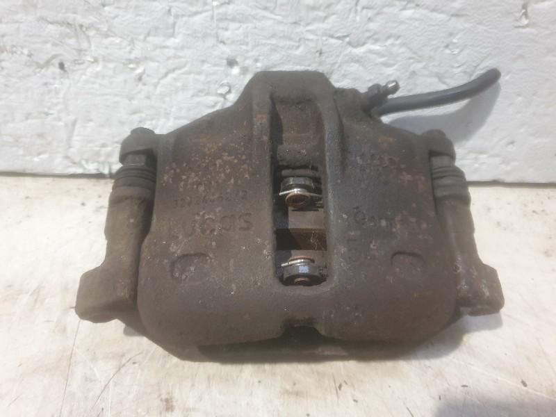 Remklauw Links Voor Audi 80 (B4) (1991-09/1994-12), Gebruikt, Auto-Union-Straße  1, Ingolstadt 85057, , Duitsland, Info@audi.de