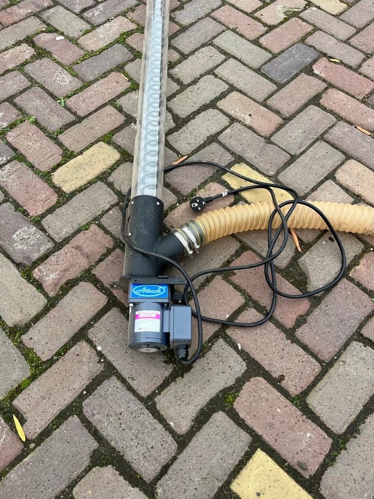 Attack vijzel transport systeem, Ophalen