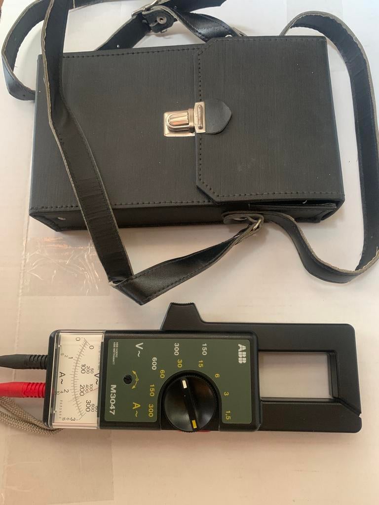 Vintage amperetang,stroom en spanningsmeter(analoog), Doe-het-zelf en Verbouw, Meetapparatuur, Ophalen of Verzenden, Zo goed als nieuw