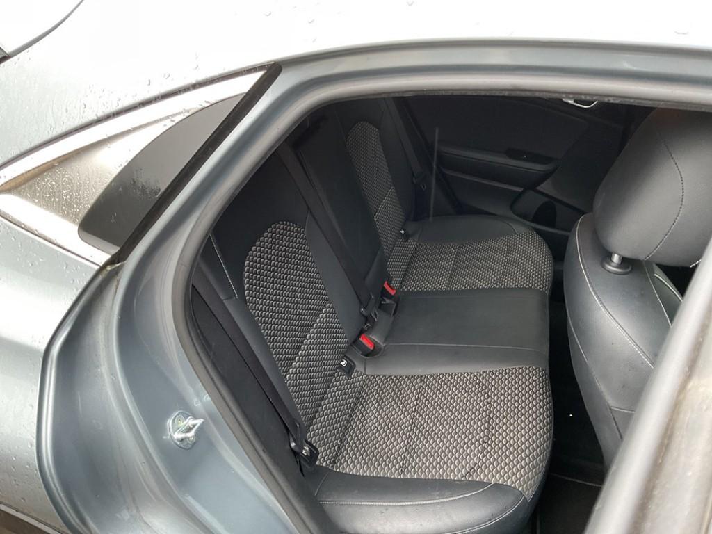 Interieur Kia Xceed SUV 1.0 T-GDi 12V (G3LE) (2019-06/..), Auto-onderdelen, Info@kia.de, Kia Deutschland GmbH, Gebruikt, Theodor-Heuss-Allee 11, Frankfurt am Main 60486, , Duitsland