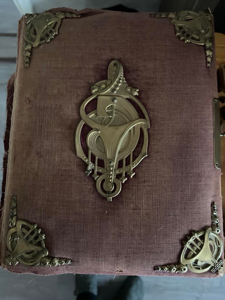 Antiek fotoalbum met metalen details, Antiek en Kunst, Ophalen of Verzenden