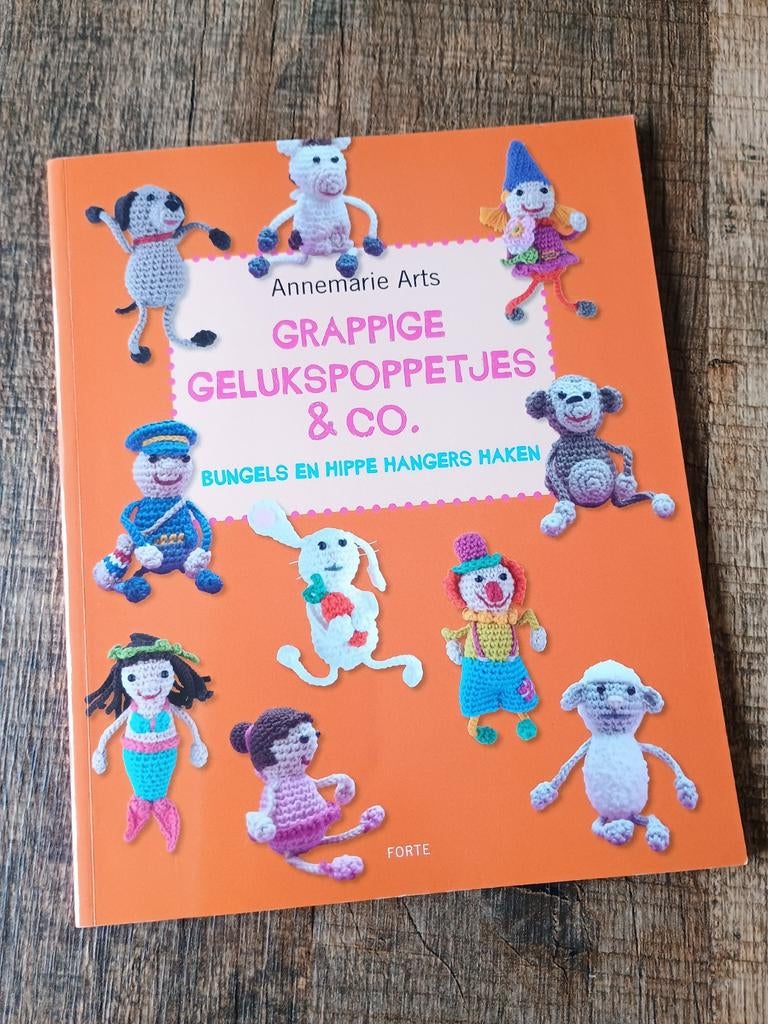 Grappige gelukspoppetjes & co, Ophalen of Verzenden, Haken, Patroon of Boek