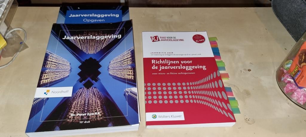 Jaarverslaggeving boeken + Richtlijnen 2026, Ophalen of Verzenden, Zo goed als nieuw, Accountancy en Administratie, Diverse