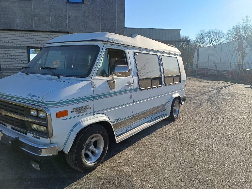 chevrolet  camper, Auto's, Stof, 8 cilinders, Wit, Bedrijf