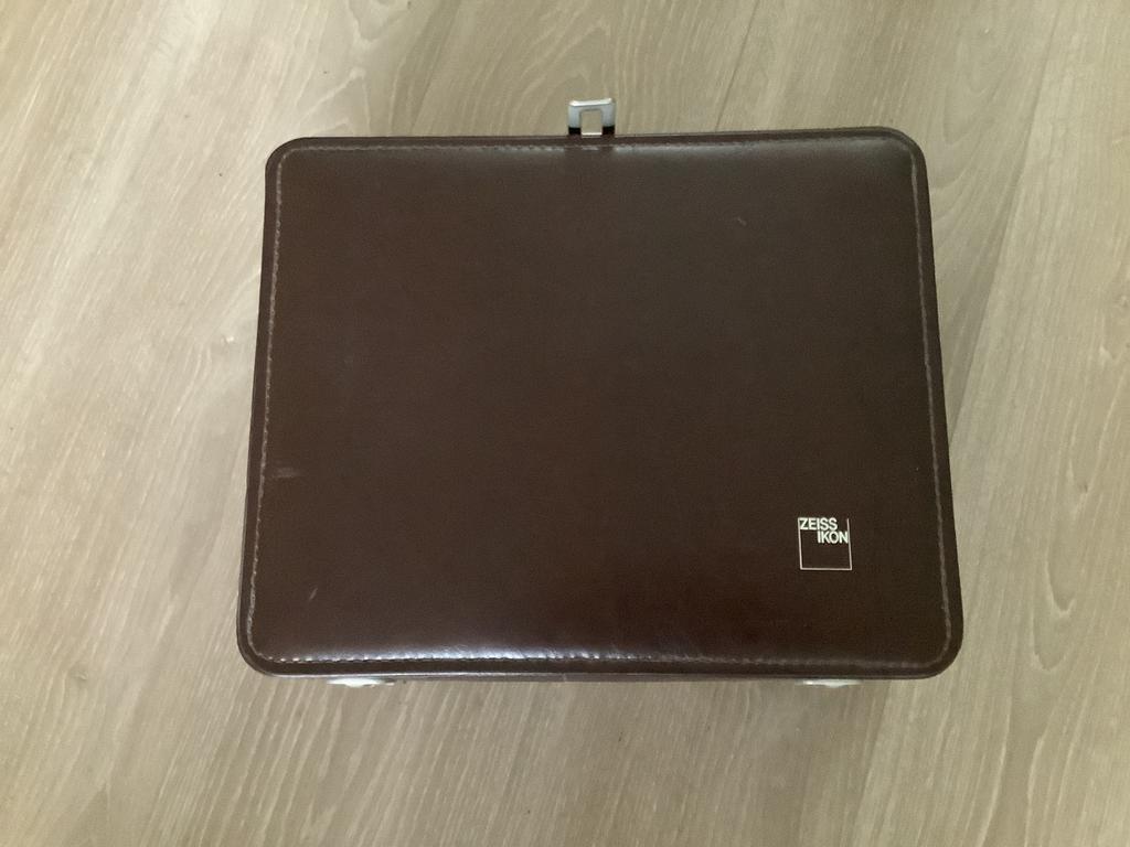 Originele Zeiss Ikon diaprojectorkoffer, Ophalen of Verzenden, Zo goed als nieuw