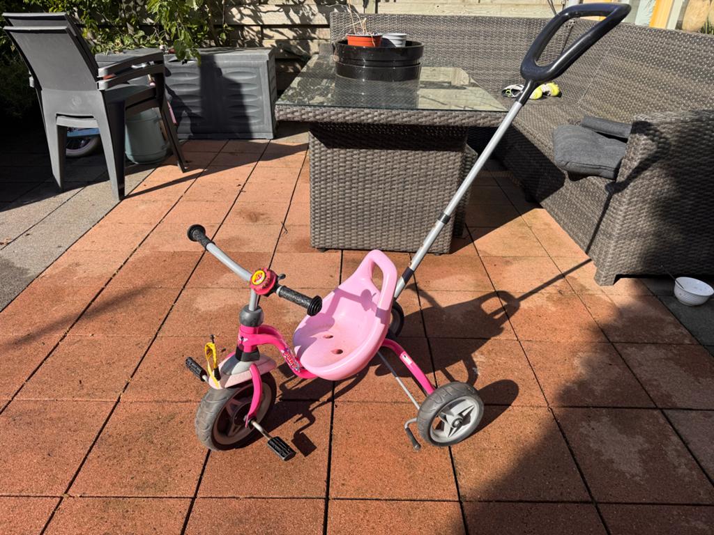 Roze Puky driewieler met duwstang, Ophalen, Gebruikt, Terugtraprem, Duwstang