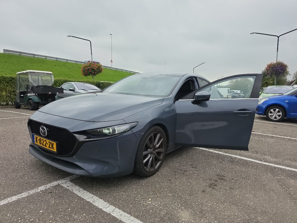 Mazda 3 2.0 SkyActiv-G 122 Luxury | Leer | Bose | HUD | 360