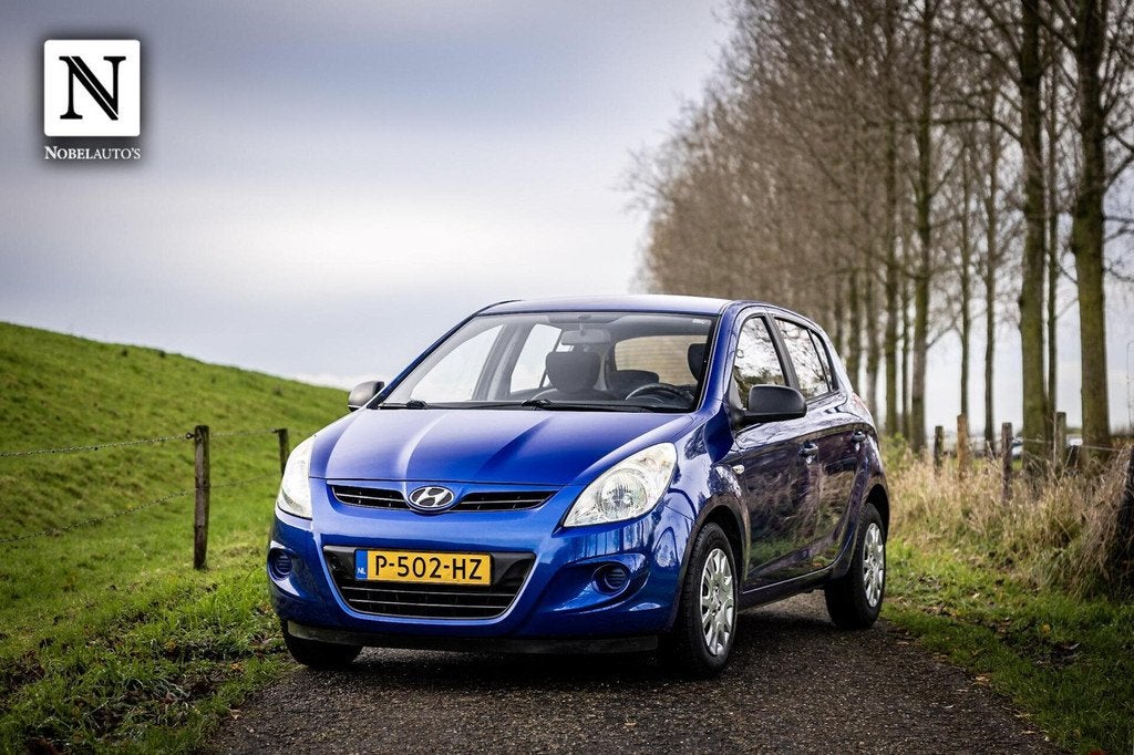 Hyundai i20 1.2i DynamicVersion | Nieuwe banden | 5 deurs, 450 kg, Gebruikt, 4 cilinders, Met garantie (alle)