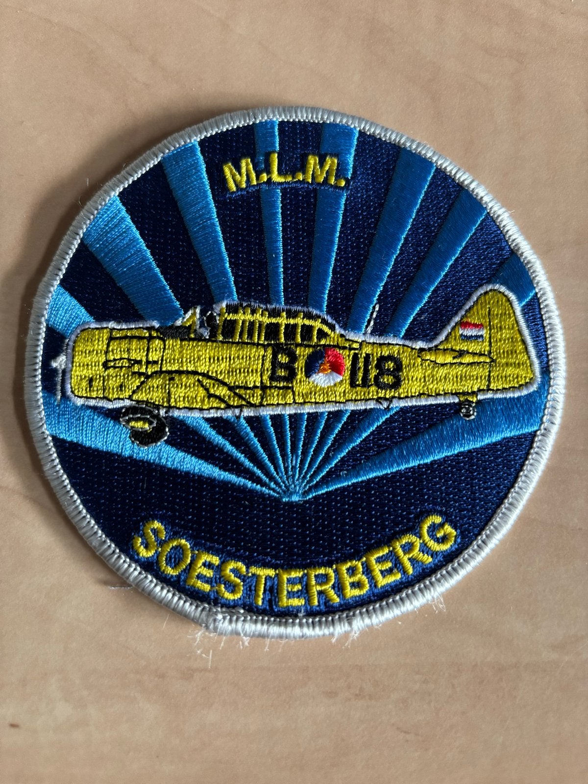 M.L.M. Soesterberg Patch - Vliegtuig B-118, Verzenden, Luchtmacht, Nederland, Embleem of Badge