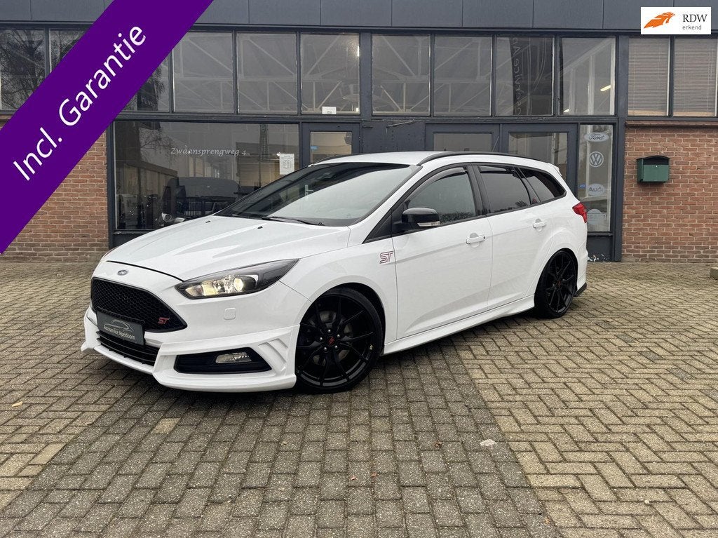 Ford Focus Wagon 2.0 ST, Xenon, Bull-x, Vol leer, 15 km/l, Gebruikt, Zwart, 4 cilinders