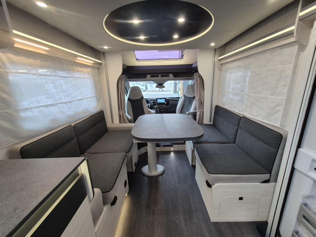 Chausson Titanium Premium 640 Automaat Face to face, Automaat, Chemisch toilet, Ford, 6 tot 7 meter