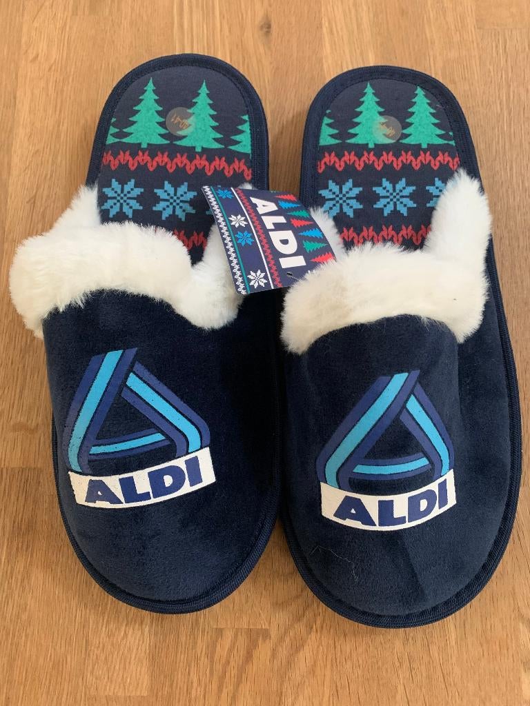 Exclusieve Aldi slippers, diverse maten, € 20,00 per paar., Slippers, Blauw, Nieuw, Ophalen of Verzenden