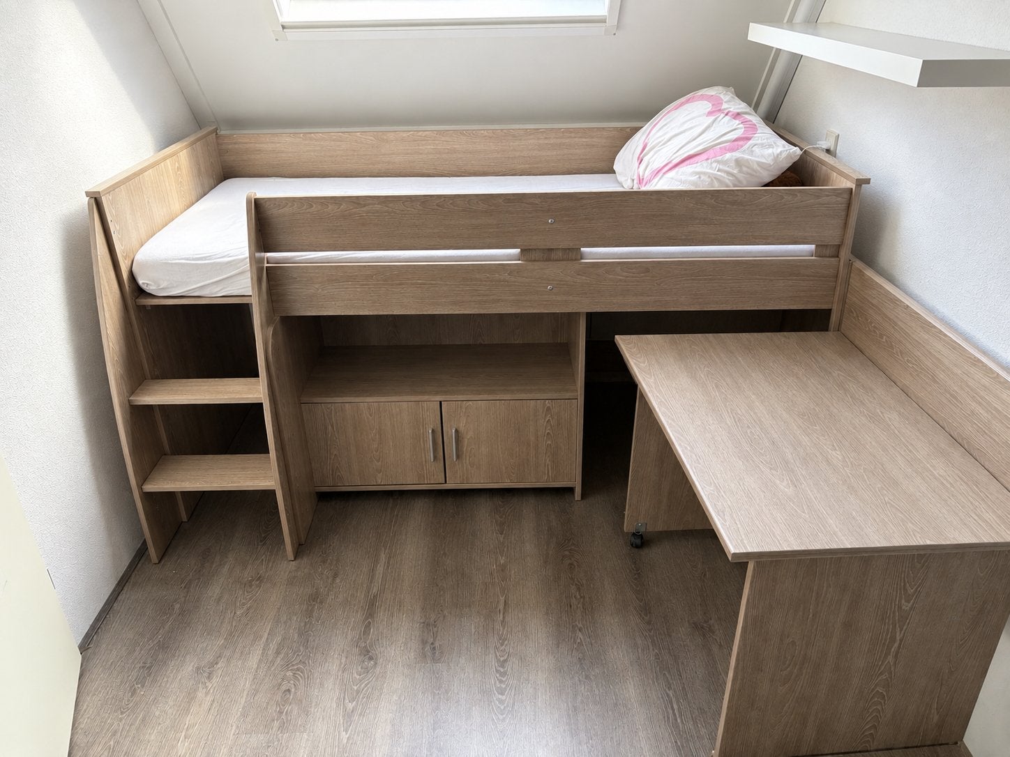 Hoogslaper met bureau en opbergruimte - ideaal voor kind/tie, Huis en Inrichting, Ophalen, Hoogslaper, Eenpersoons, 210 cm