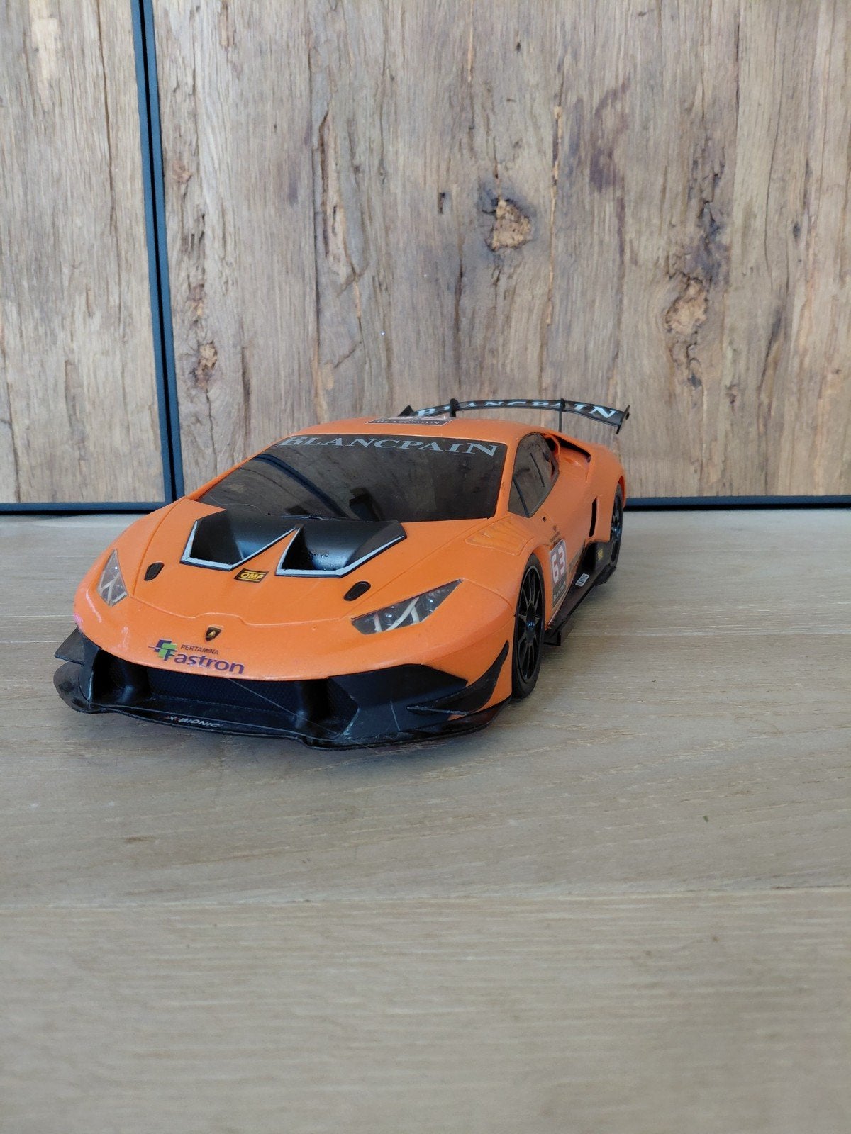 Goed onderhouden RC auto met goede vering, Ophalen of Verzenden