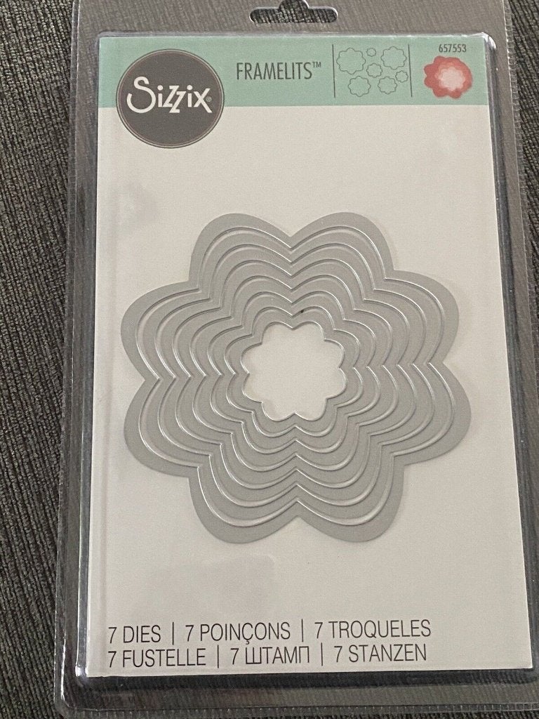 Sizzix framelits die set 7pk - flowers.  657553., Hobby en Vrije tijd, Kaarten | Zelf maken, Ophalen of Verzenden, Nieuw, Overige thema's