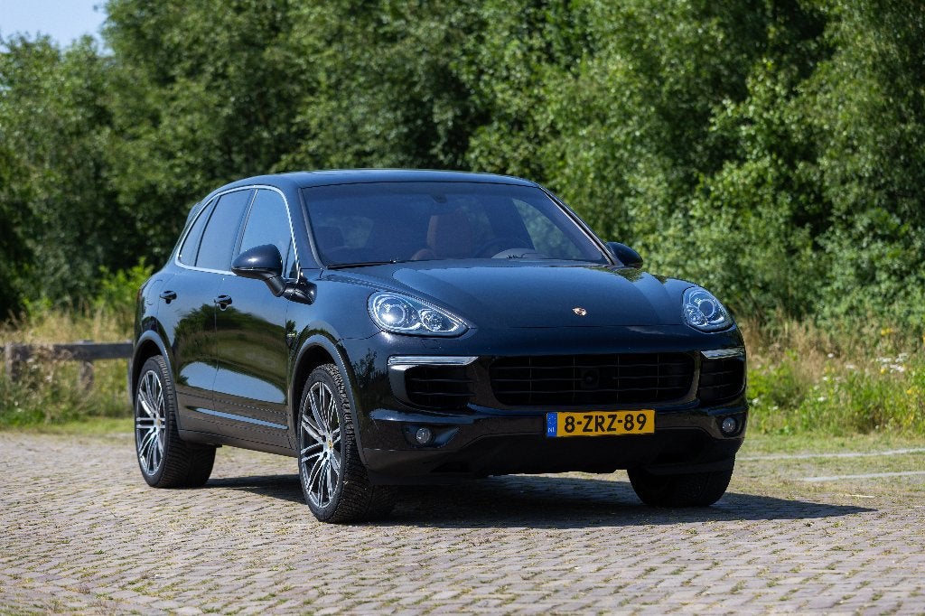 Porsche Cayenne 3.0 V6 416pk E-hybrid S Tiptronic S 2015, Automaat, Cayenne, 2995 cc, 138 €/maand