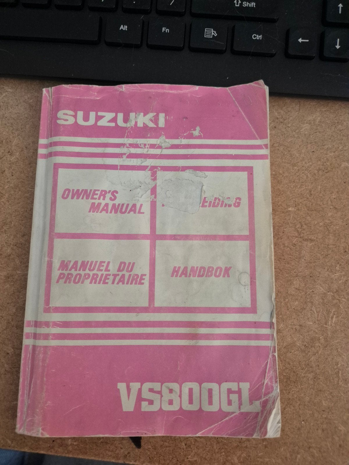 Owner's Manual Suzuki Intruder VS800GL, Ophalen of Verzenden, Gelezen, Merk of Model