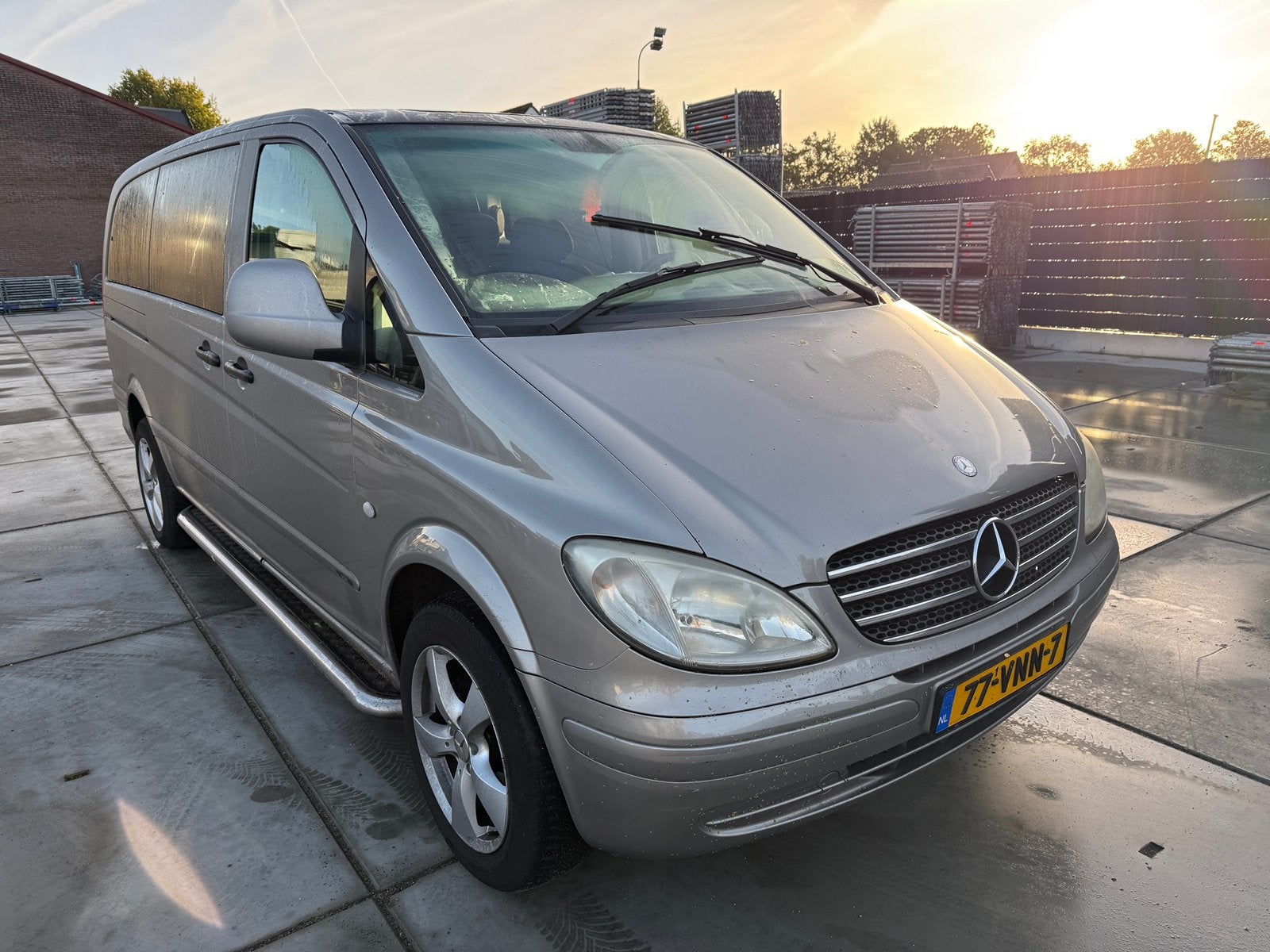 Mercedes-Benz Vito 2.1 CDI 115 DC AUT 2008 DUBBEL CABINE, Auto's, Automaat, Achterwielaandrijving, 4 cilinders, Beige