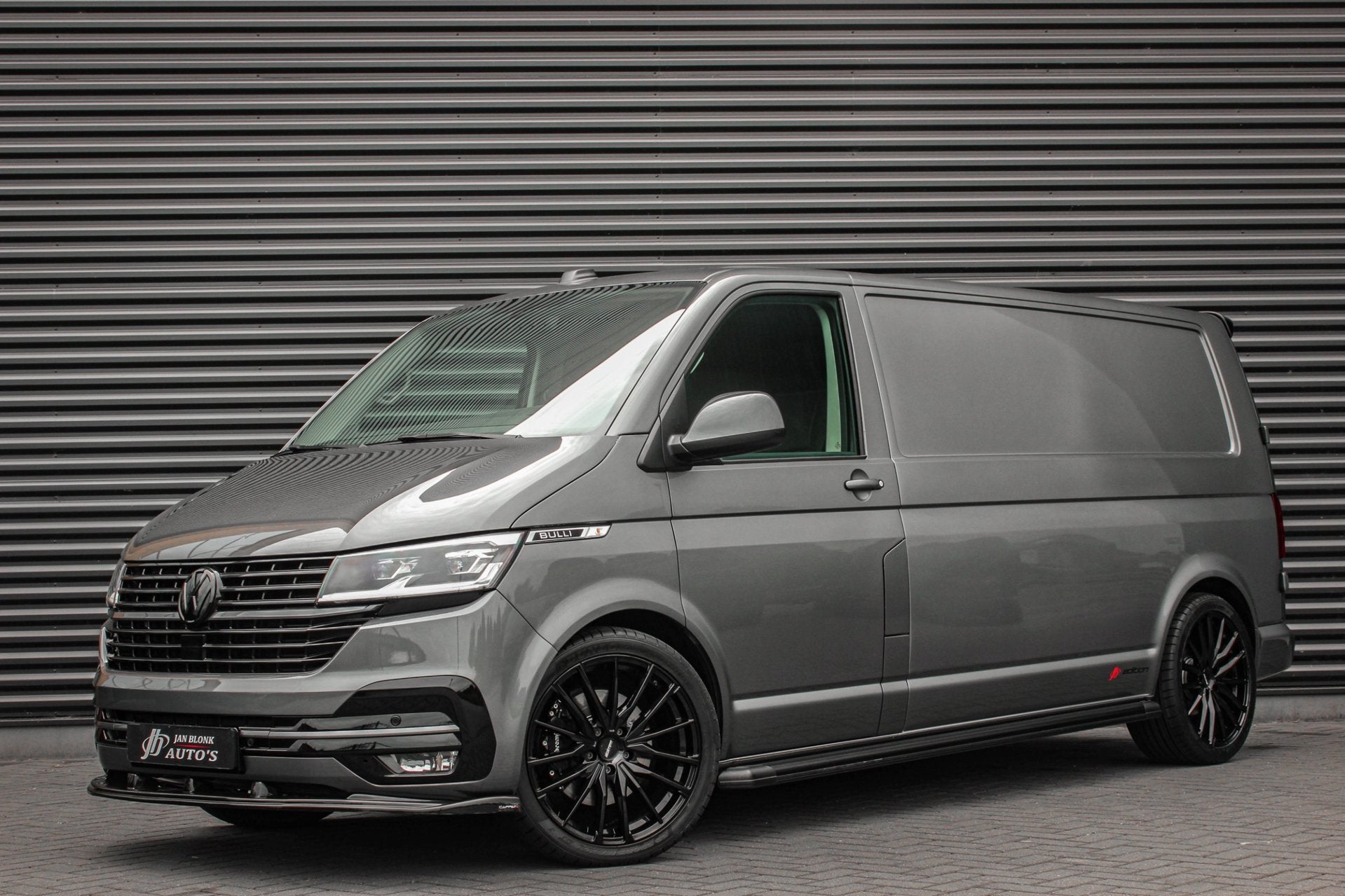 Volkswagen Transporter 2.0 TDI L2H1 204PK JB-EDITION DSG / P, Dealer onderhouden, Gebruikt, 4 cilinders, 1858 kg