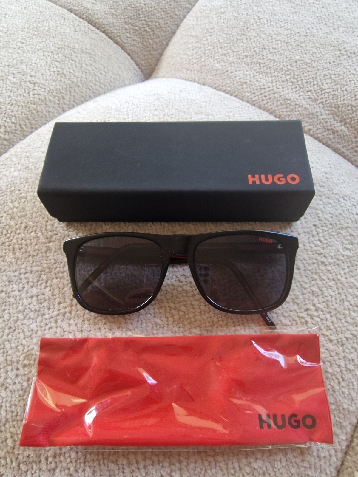 Zonnebril Hugo Boss, Ophalen of Verzenden, Zo goed als nieuw, Zwart, Overige merken