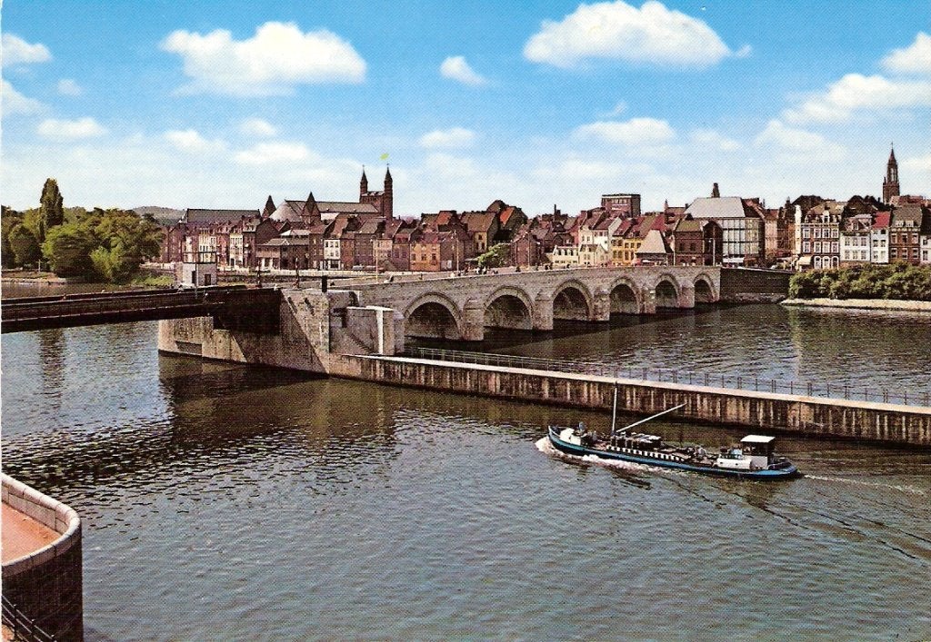 Maastricht   261a, Ophalen of Verzenden, Voor 1920, Limburg