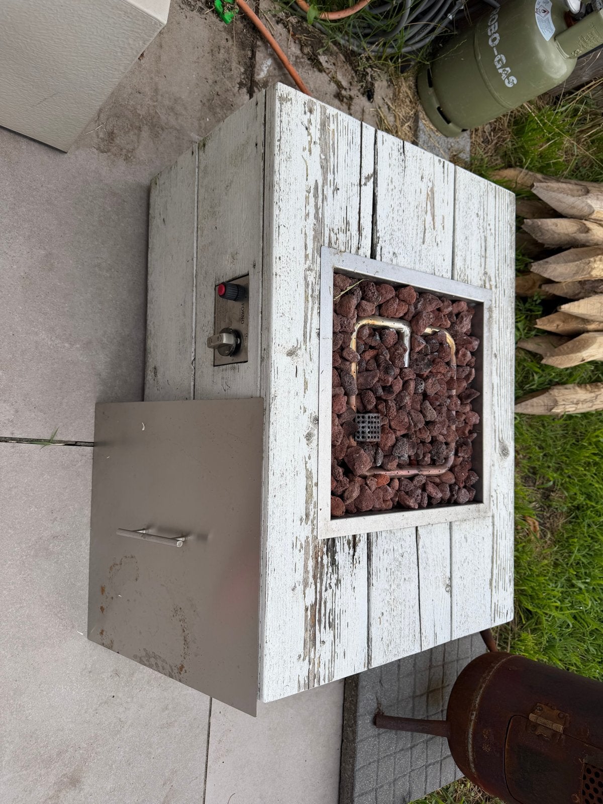 Robuuste vuurtafel met gasbrander en deksel, Ophalen, Gebruikt