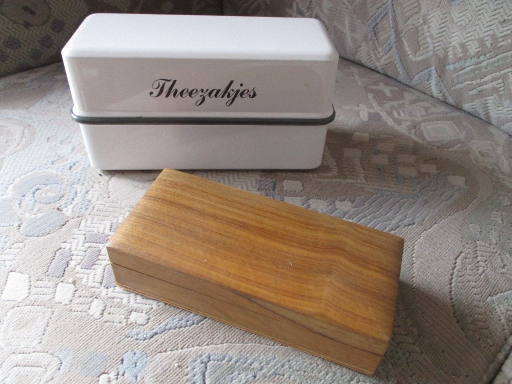 Theelepeldoosje en een doosje voor theezakjes., Hout, Ophalen of Verzenden, Zo goed als nieuw, Theedoos