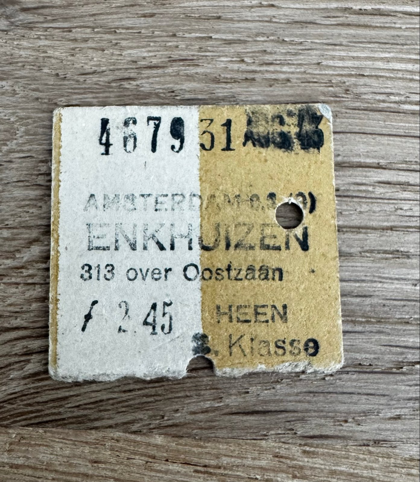 Een half treinkaartje uit 31 aug. 1943., Eén persoon, Vliegtuig, Met bestemming of datum