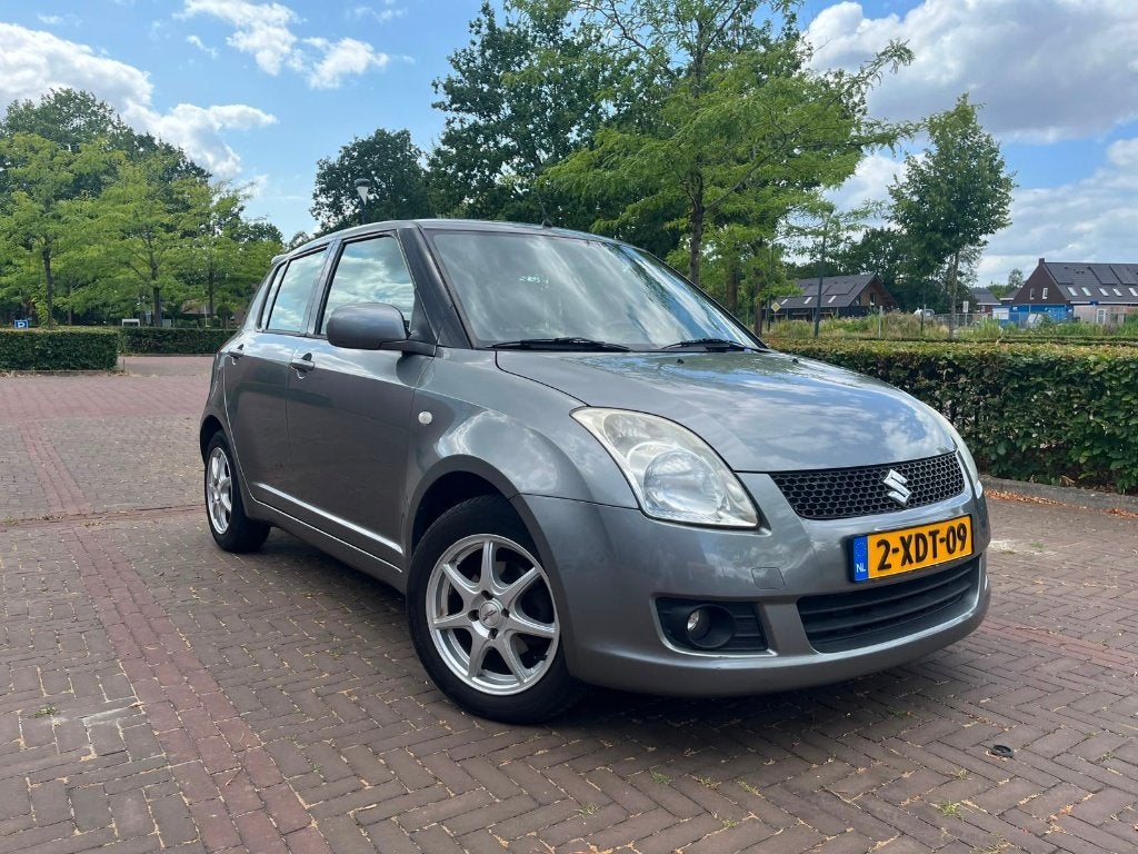 Suzuki Swift 1.3 5D 2008 Grijs, Voorwielaandrijving, 40 €/maand, Zwart, 400 kg