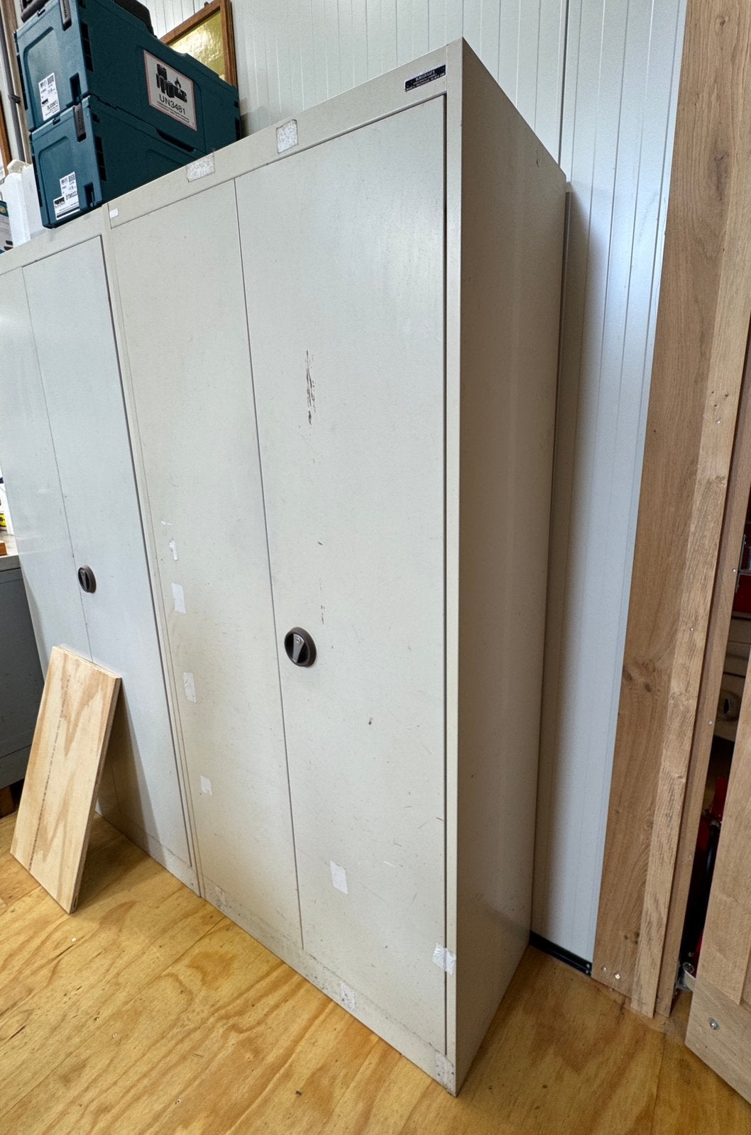 Metalen kast, Ophalen, 50 tot 100 cm, Zo goed als nieuw, 150 tot 200 cm