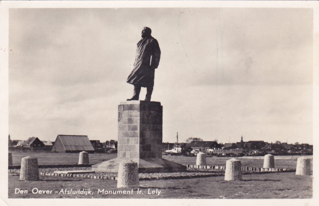 Den Oever. Ansichtkaart  - Afsluitdijk, Monument Ir. Lely, Verzenden, 1940 tot 1960, Gelopen, Noord-Holland