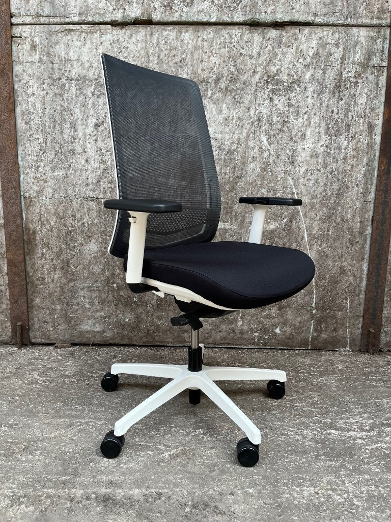 Bureaustoel Rim Victory VI1401 Van € 389,- Voor € 349,-, Ophalen of Verzenden, Ergonomisch, Nieuw, Zwart