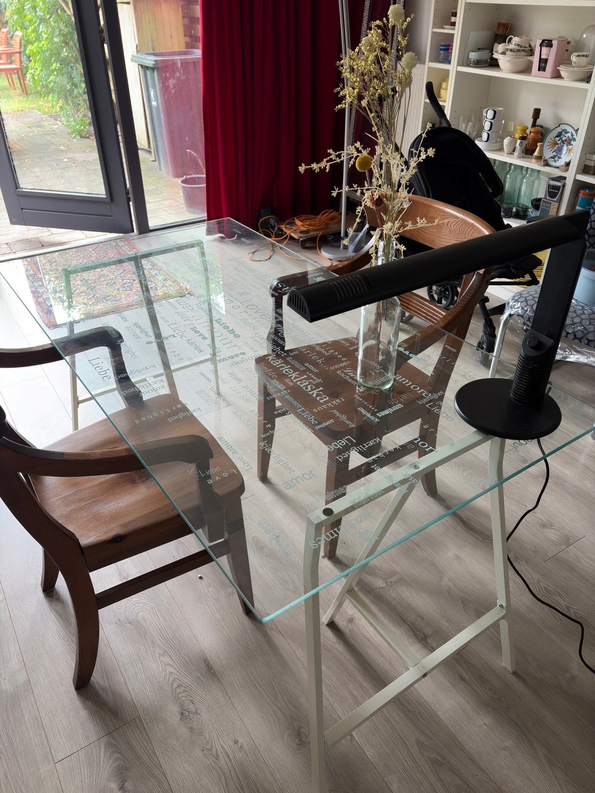 Glazen tafel of bureau op schragen IKEA, Huis en Inrichting, Tafels | Eettafels, Ophalen, 50 tot 100 cm, 100 tot 150 cm, Modern