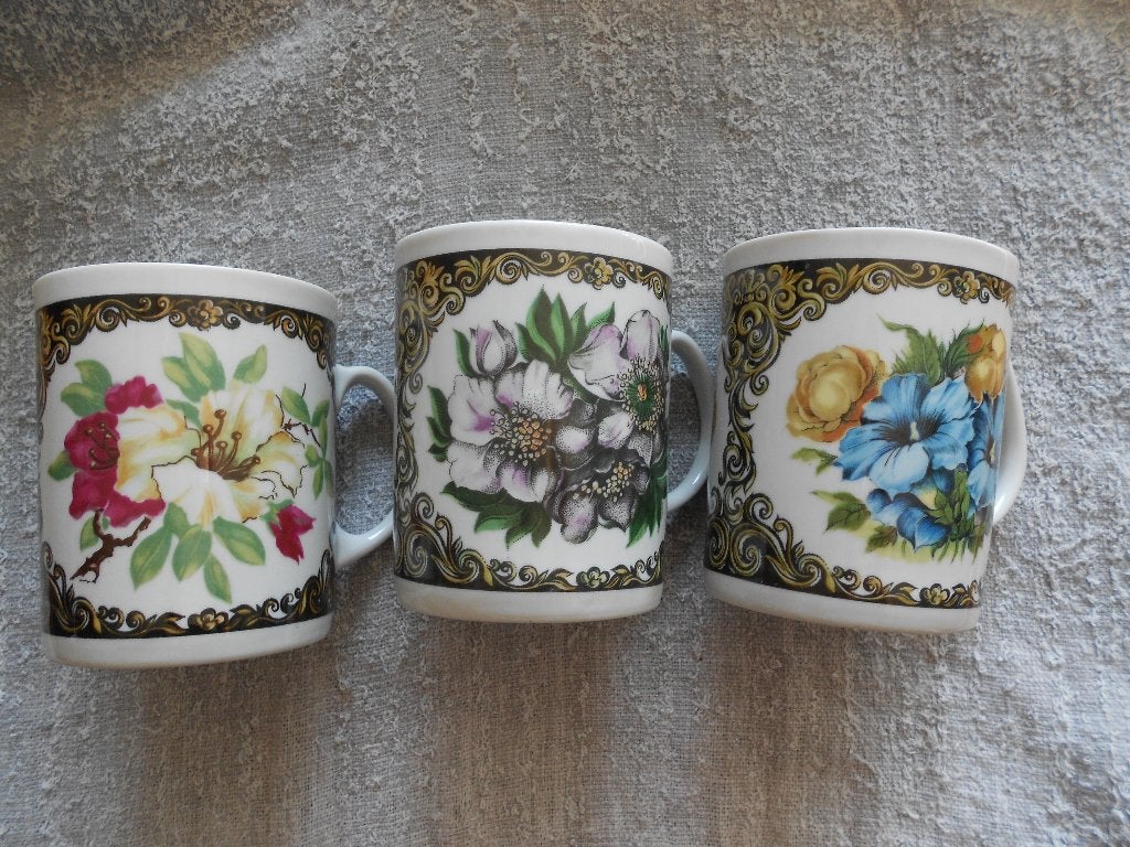 3 Jarolina bekers Hybiscus kerstroos, Ophalen, Gebruikt, Overige merken, Mok