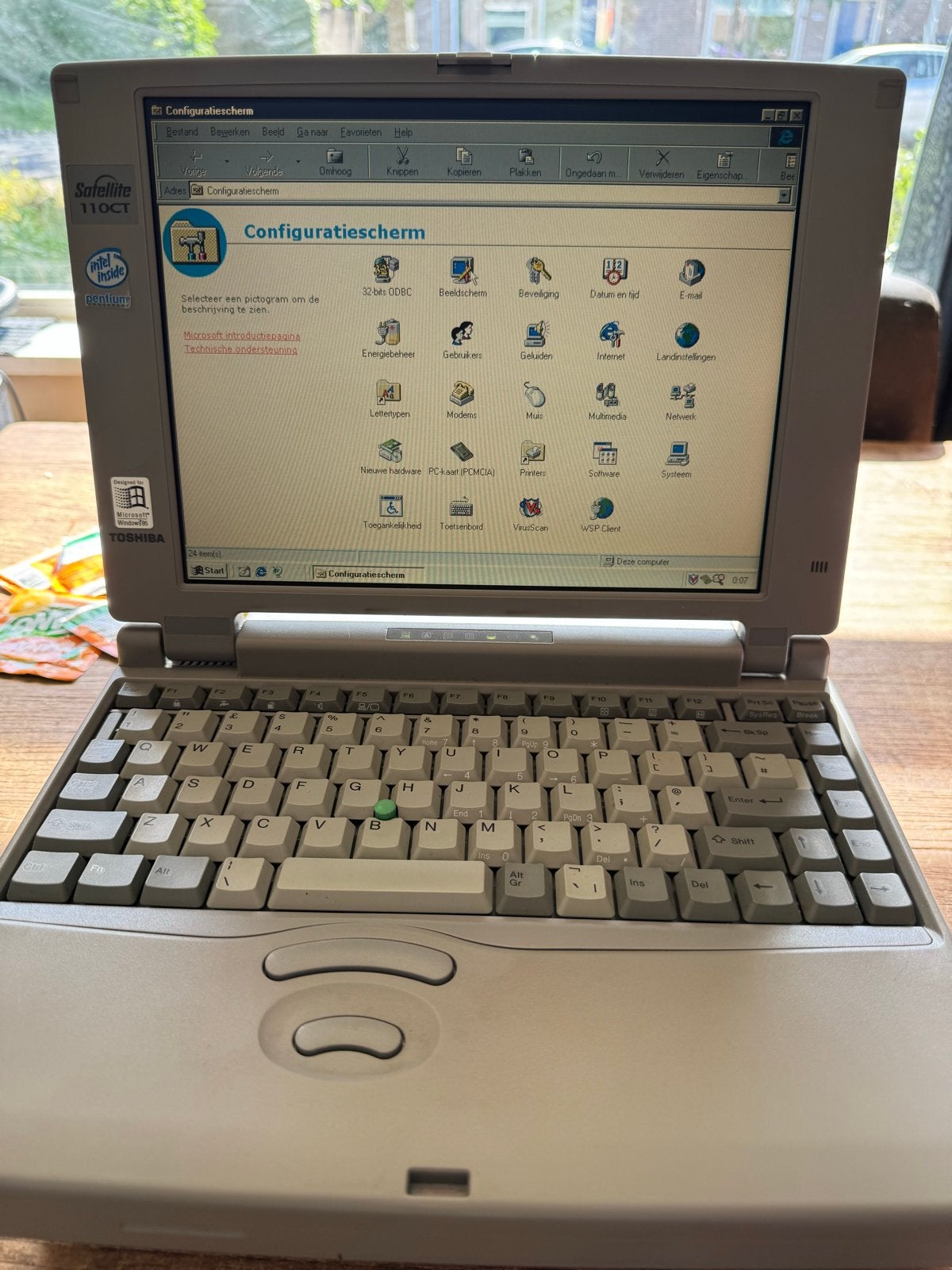 2 werkende vintage laptops - Toshiba Satellite 110CT & 210CT, Computers en Software, Vintage Computers, Ophalen of Verzenden