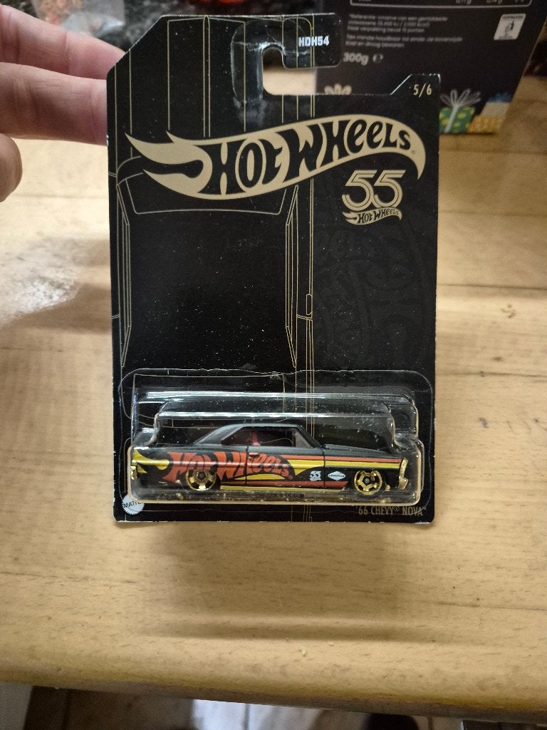 hot wheels pearl and chrome ' 66 chevy nova, Hobby en Vrije tijd, Modelauto's | Overige schalen, Nieuw, Auto, Ophalen of Verzenden