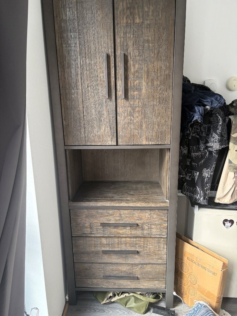 Kleding kast hout en metaal, Ophalen, Zo goed als nieuw