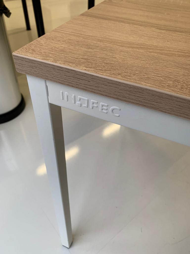 INOFEC Bureau 160x80 cm - Zo goed als nieuw, Huis en Inrichting, Bureaus, Ophalen, Overige typen, Spaanplaat of MDF, Bruin