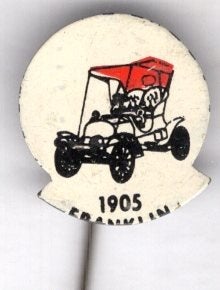 1905 Franklin rood opblik oldtimer laagdruk speldje( D_156a), Ophalen of Verzenden, Zo goed als nieuw, Transport, Speldje of Pin
