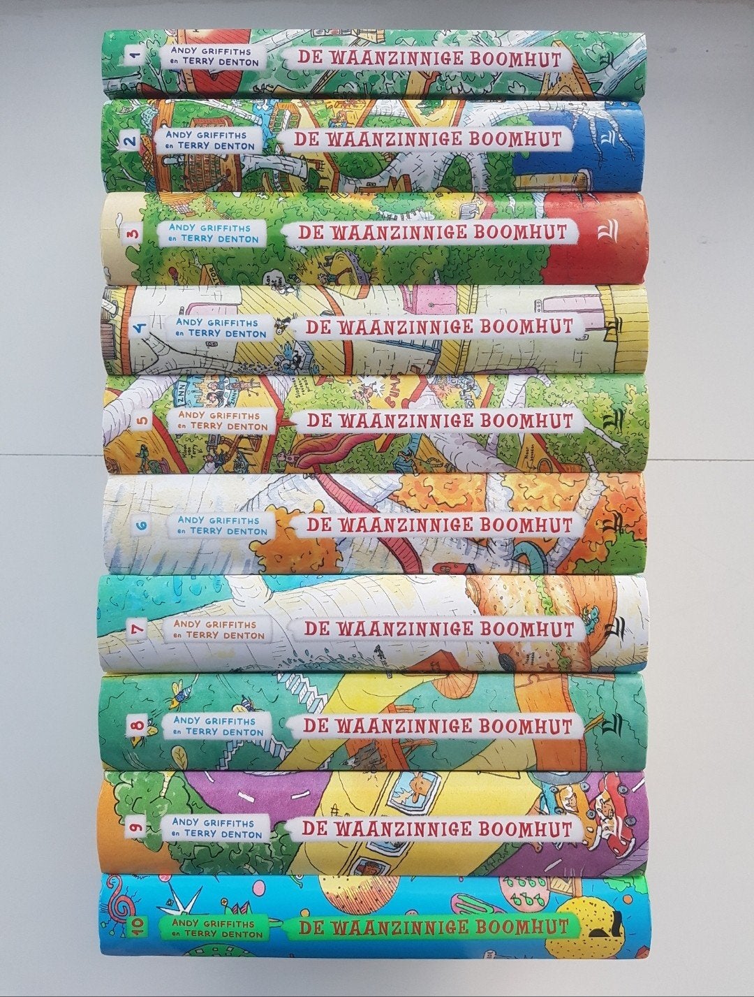 13x De Waanzinnige Boomhut Boeken | Deel 1, 2, 3 en 5 t/m 11, Ophalen of Verzenden, Zo goed als nieuw, Andy Griffiths en Terry Denton