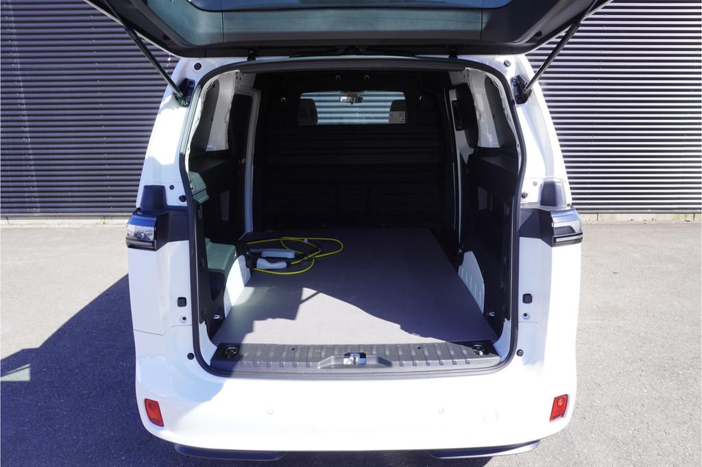 Volkswagen ID. Buzz Cargo 77 kWh 204pk Apple Carplay Achterk, Auto's, Bestelauto's, Automaat, Gebruikt, Zwart, Volkswagen