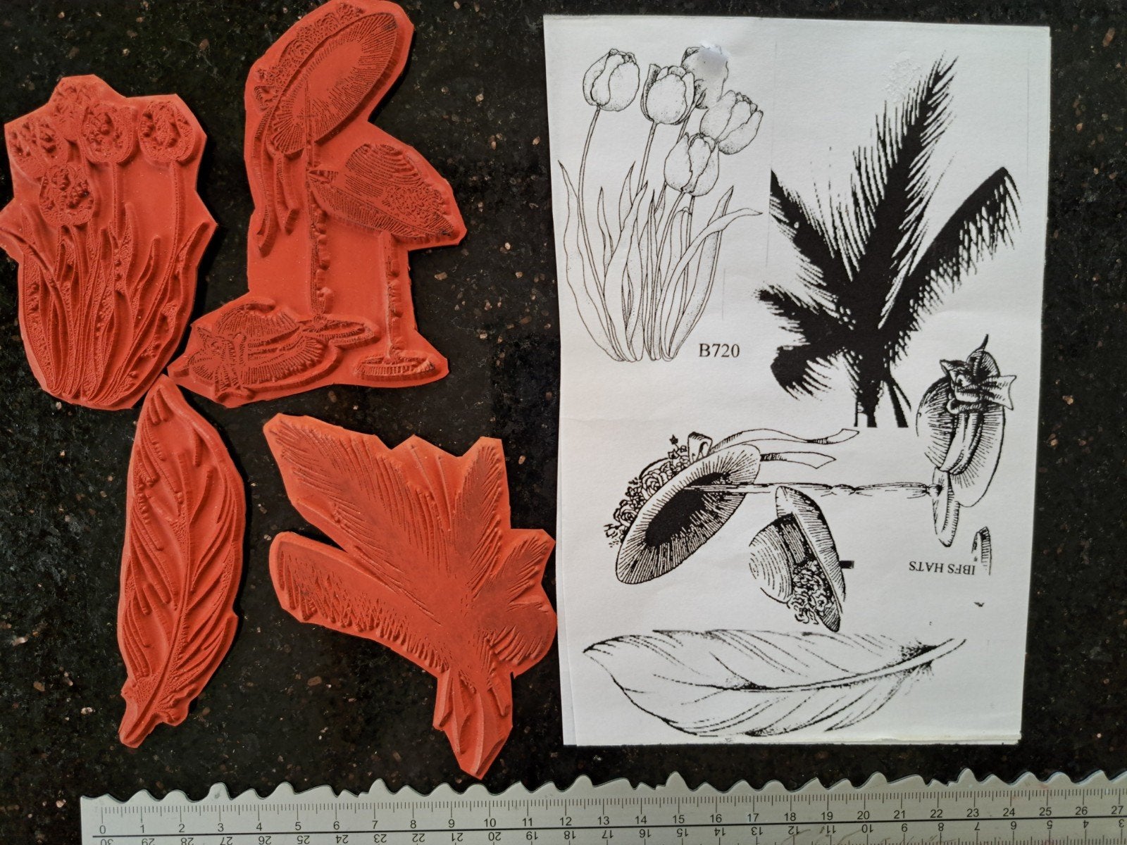 STAMPINBACK RUBBER STEMPELS HOEDEN TULPEN KAARTEN MAKEN, Ophalen of Verzenden, Zo goed als nieuw, EZ-mounted stempel