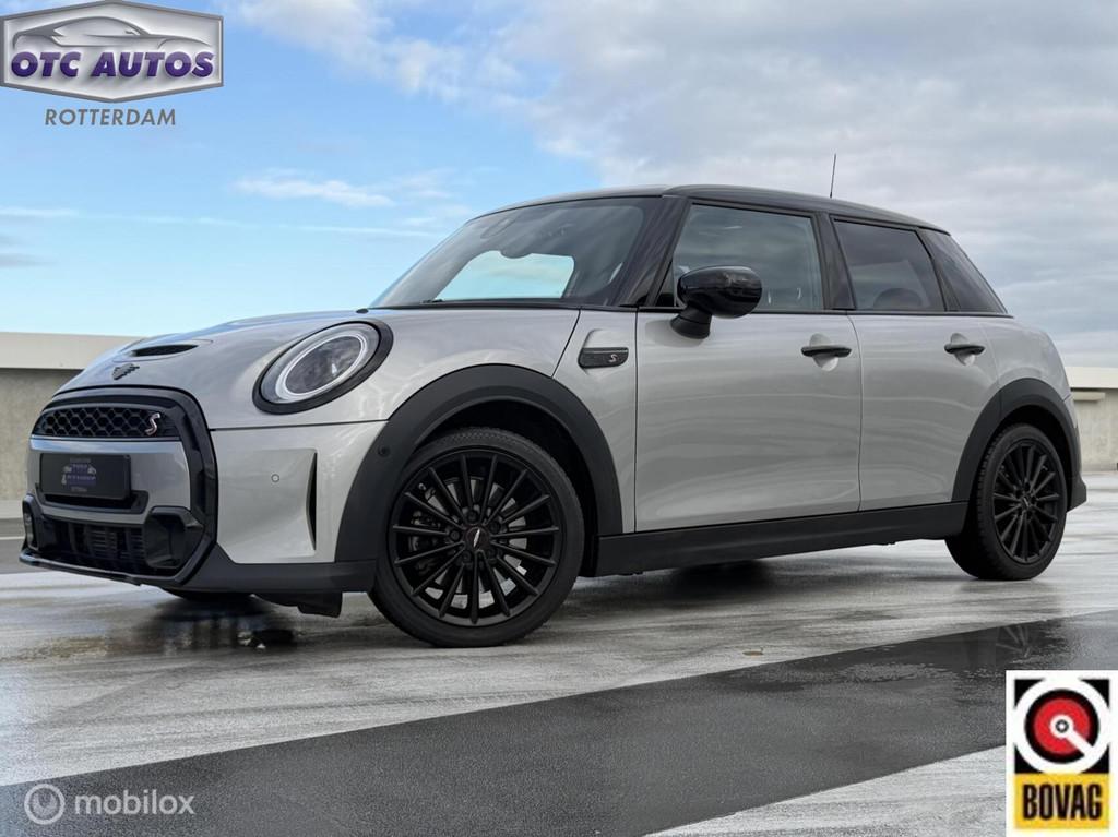 Mini Cooper S – Classic Trim – Premium Uitrustingspakket, Auto's, Mini, Gebruikt, 4 cilinders, Lichtsensor, Bedrijf