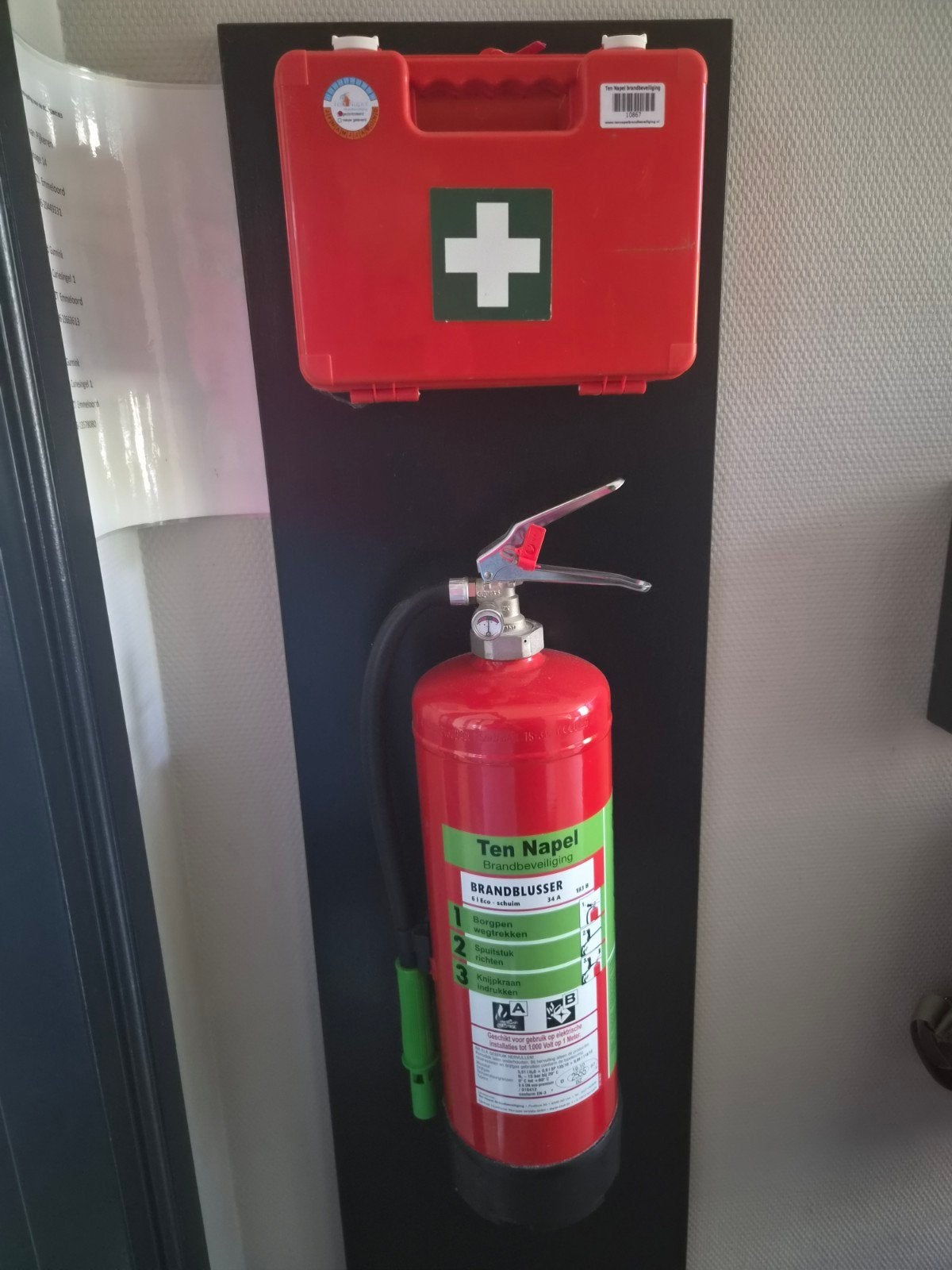 Brandblusser en EHBO-doos set, Ophalen, Gebruikt, Brandblusser