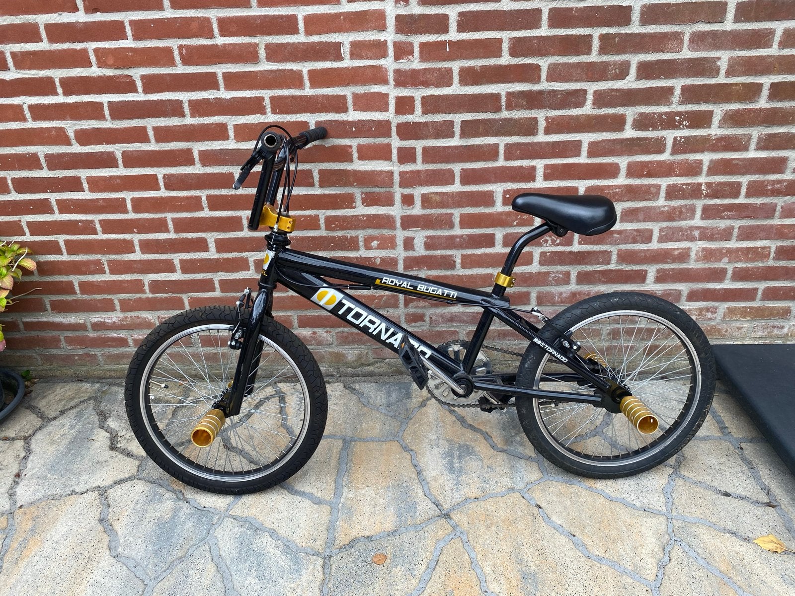 BMX Royal Bugatti Tornado - Zwart/Goud, Fietsen en Brommers, Ophalen, Staal, Velgrem, Voetsteunen