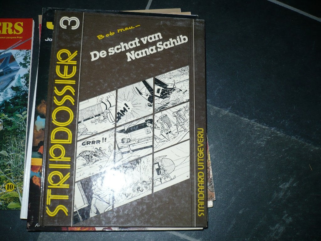 een pits en kaliber stripboek hare kaft uit 1984, Gelezen, Bob Mau, Eén stripboek, Ophalen of Verzenden