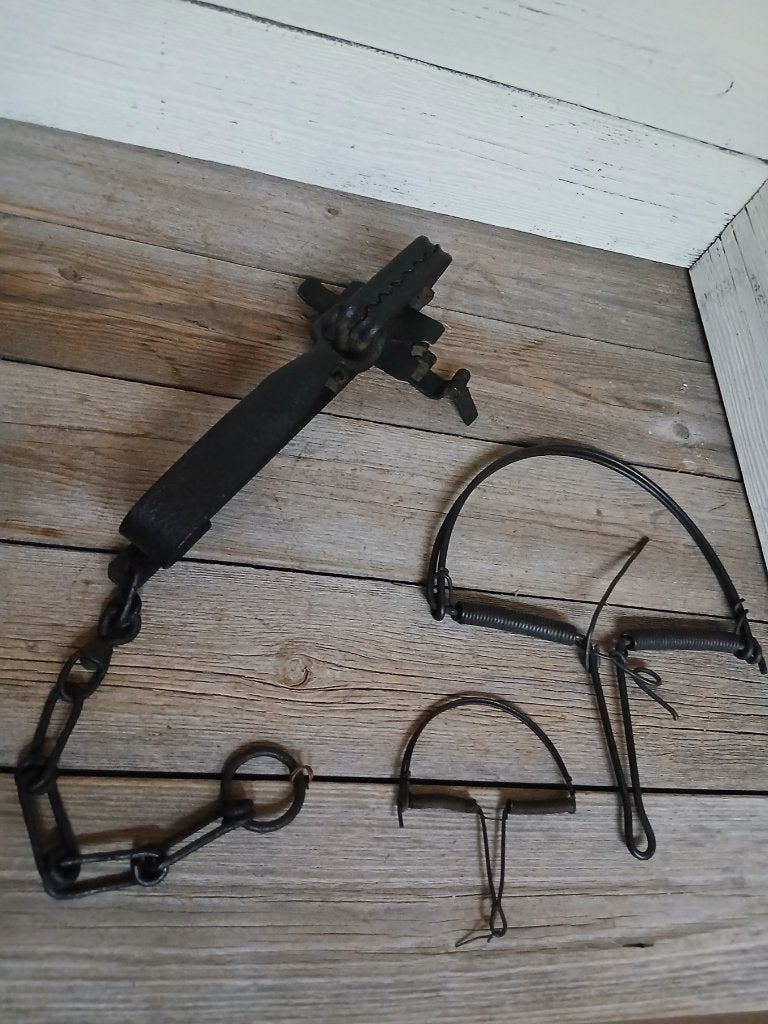3 stuks Antieke ijzeren wildklemmen (Mancave / Decoratie)., Metaal, Gebruikt, Zwart, Onbekend