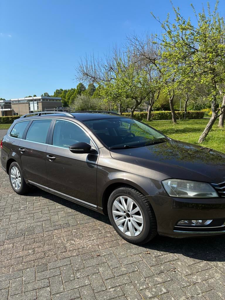 Volkswagen Passat 1.4 TSI 90KW Variant DSG 2012 Bruin, Auto's, Bruin, 122 pk, Origineel Nederlands, 750 kg