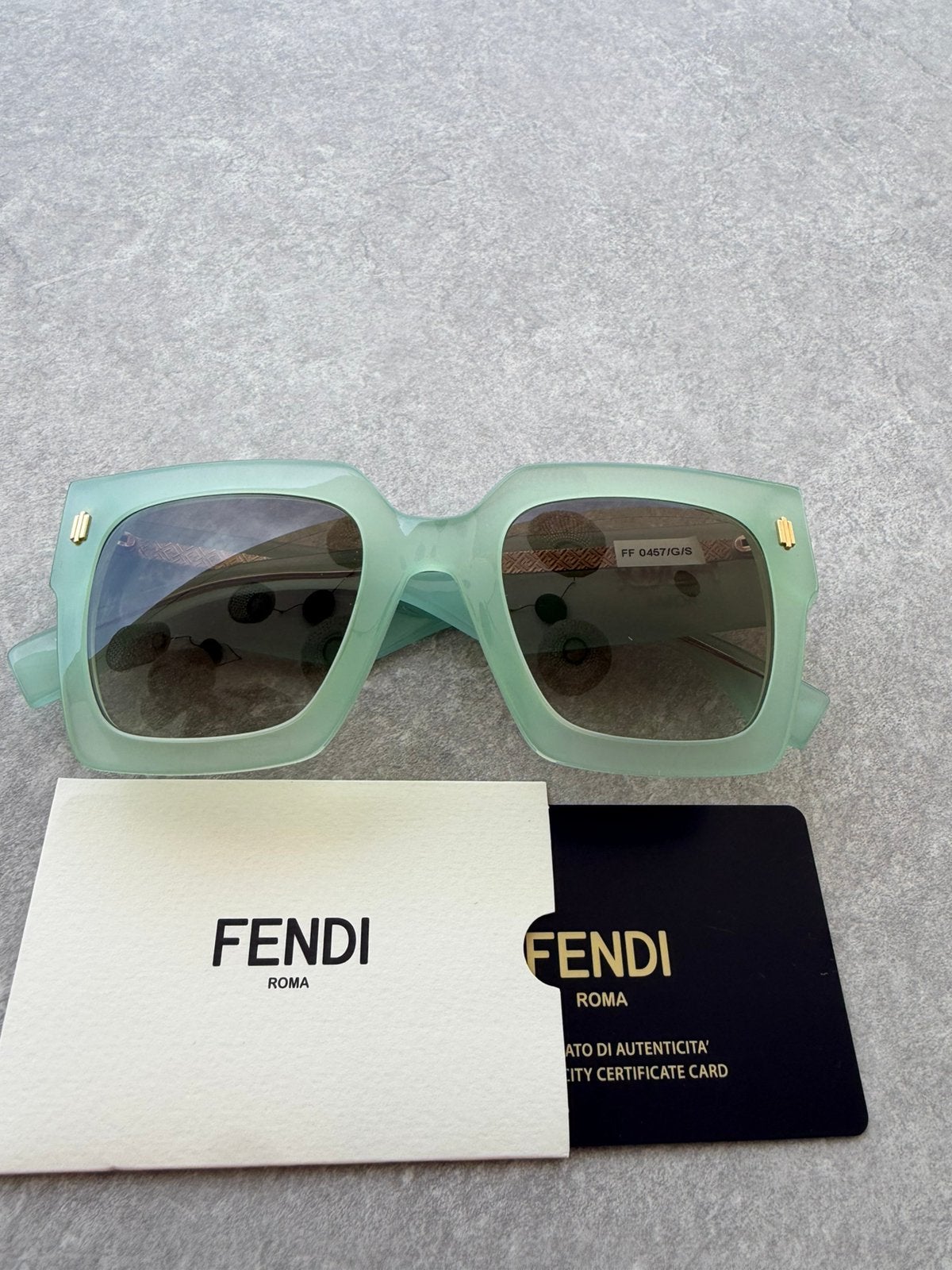 Fendi zonnebril, nieuw, Overige merken, Zonnebril, Overige kleuren, Verzenden
